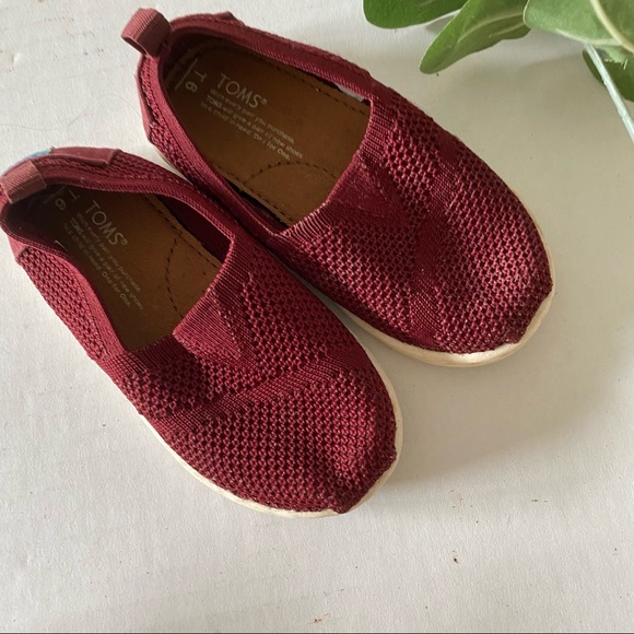 TOMS Toddler Kids Size 6 Maroon Red Slip On Sneaker - Picture 7 of 7